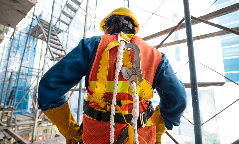 Início 24 loctrade locadora de equipamentos para obras servico seguranca do trabalho 00